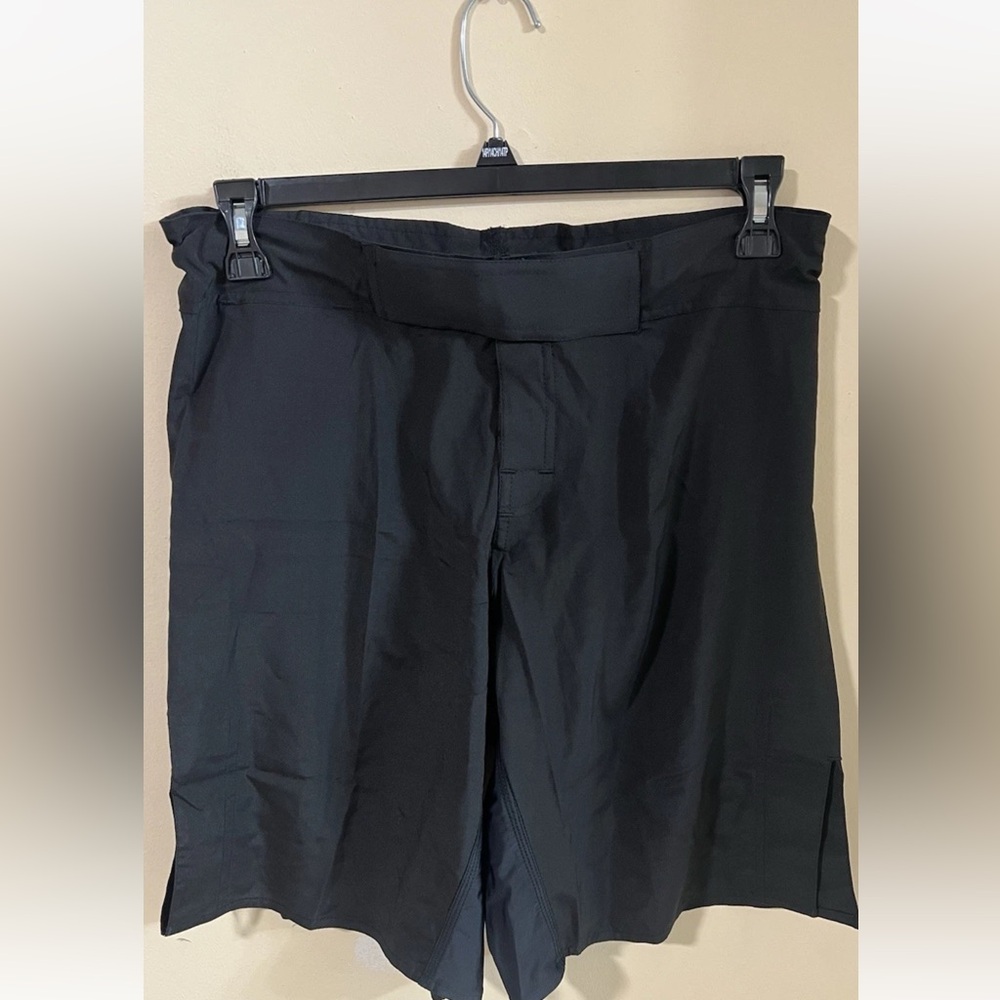 NWOT ROAR Apparel NEW Black Shorts Size L 34-35 Men's …#706
